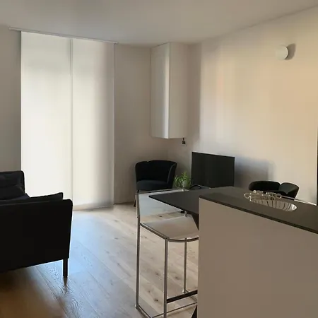 Spazio Perlasca 2 - * Cernobbio